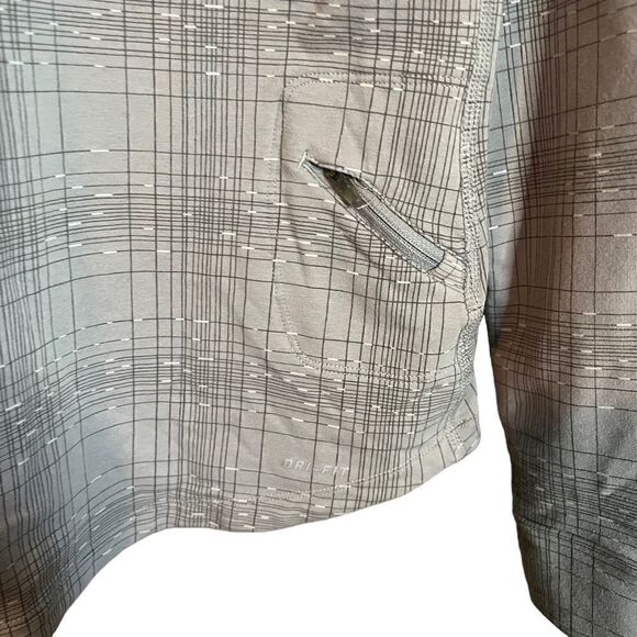 3 for $30! Nike light weight grey hoodie. Size medium - Picture 10 of 11